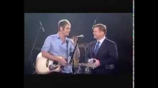 Brian McFadden performs Twisted   NRL Footy Show