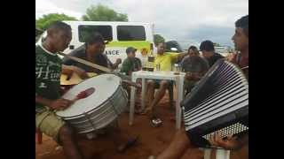 preview picture of video 'forró dos abreus no ritimo de roberto carlos'