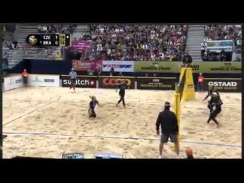 Grande azione Antonelli-Juliana vs Kolocova-Slukova