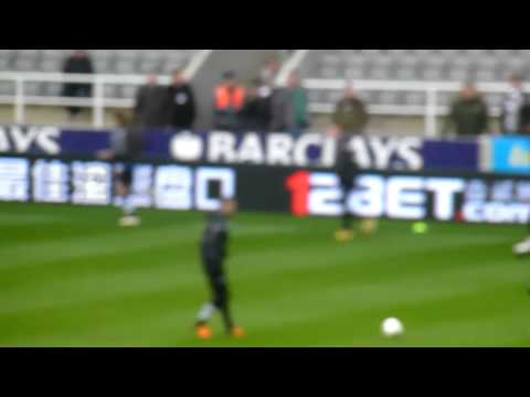Newcastle - Sunderland 04-03-2012 Warming up Newcastle