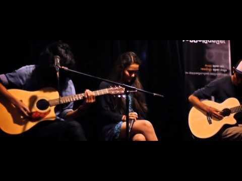 Maddthelin - Monster (Paramore Acoustic Cover)