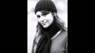 Alyssa Milano -  Talk to me (Audio)