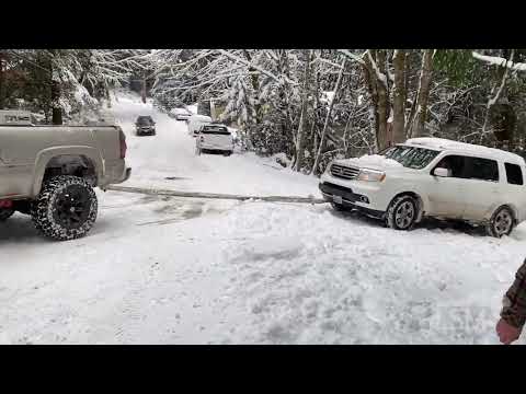 12-20-2022 Bellingham, WA - Winter Storm, Snow Scenes, Vehicle Issues
