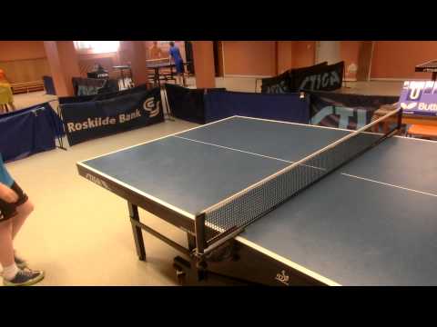 Emil bordtennis SjovFerie dag 1 2013