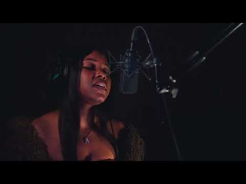 Kia’mni- Something About You 🤍        (Official Video)