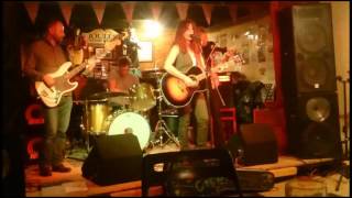 'One Night' by Lexie Green performed at Joules Yard