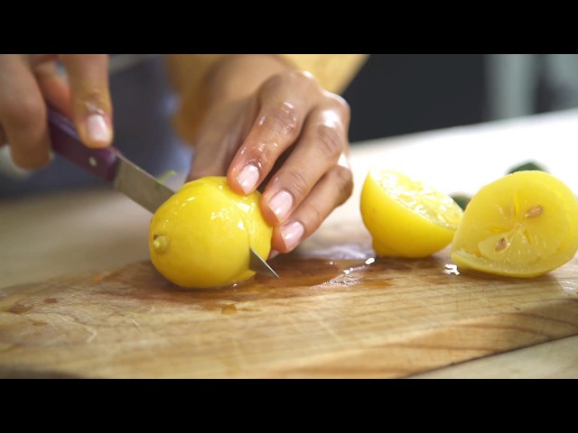 Tajine de poulet au citron et au miel