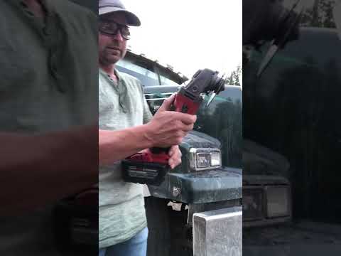 ✅😳this 18M Milwaukee 🔋powered electric grinder they can cut the steel #shorts