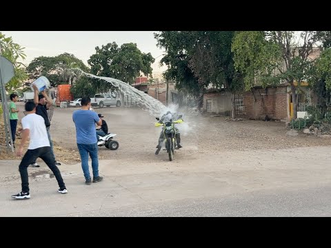 ESTO HICIMOS EL DÍA DEL MÚSICO con SOÑADORES / Grillo La Duda 