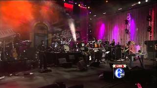 Daryl Hall with The Roots - &quot;I Can&#39;t Go For That (No Can Do)&quot; - Live in Philly July 4 2012