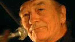 Stompin&#39; Tom Connors: Cross Canada    (country music)