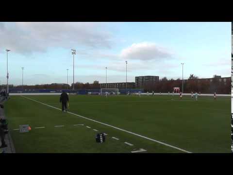 27 nov 2016 UVV 1 - Hoograven 1 com 6-1 Hij heeft 'm weer