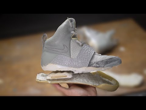 Finding $3000 Nike Yeezy's at the Thrift Store