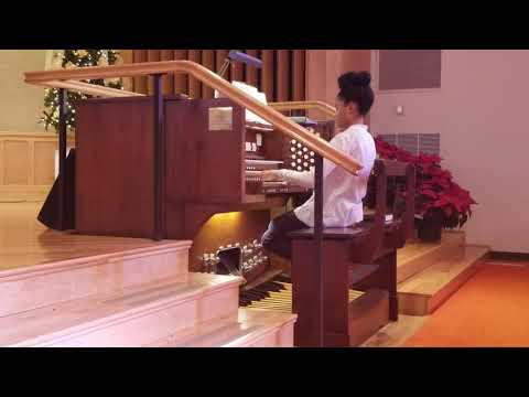 Now is Born the Divine Christ Child/Angels We Have Heard on High