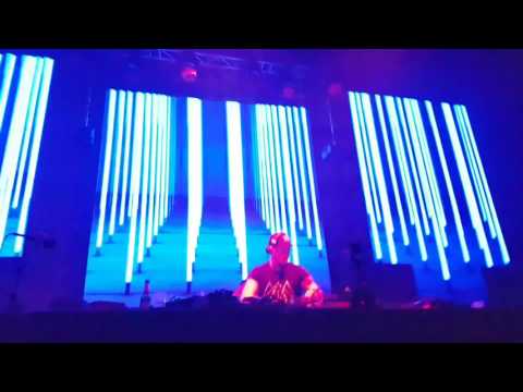 DJ  - MANDRAKS - aus Brasilien legt hier im E Werk auf