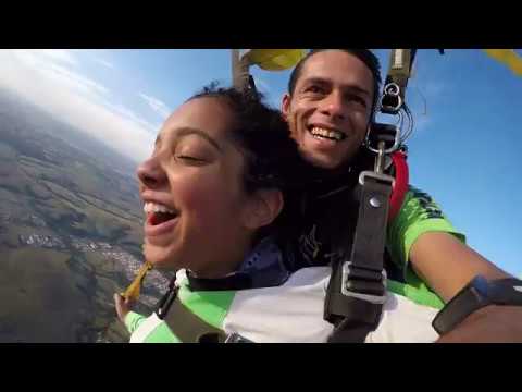 Laura Castro - Paraquedismo Boituva