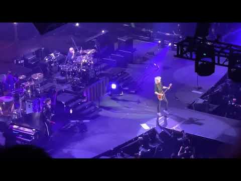 Queen + Adam Lambert - Killer Queen (July 2022, Amsterdam)