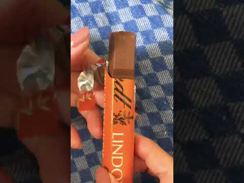 #unwrap Orange Lindor milk choc bar #asmr #shorts