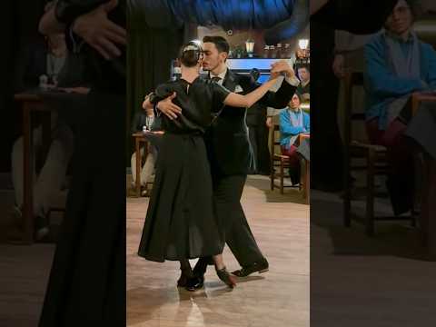 TANGO🎶 "SIN PALABRAS "PUGLIESE #dance  #tango #milonga #tangodance #tangoargentino #tangoperformance
