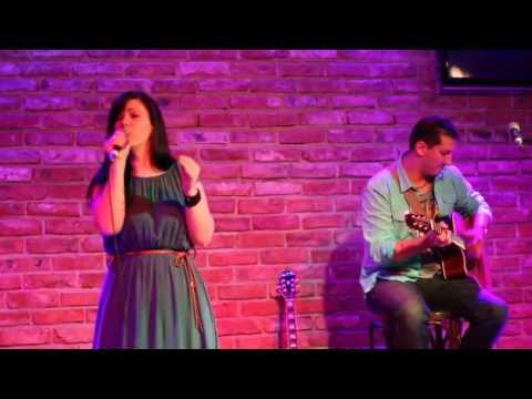 Gita - "Umbrella" (Acoustic) - Rihanna cover Live @ Studio 5