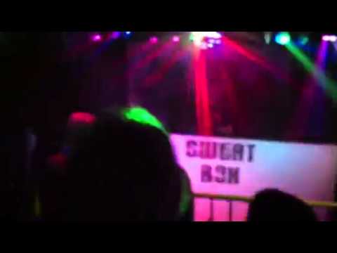 Jon Pleased Wimmin @the barn