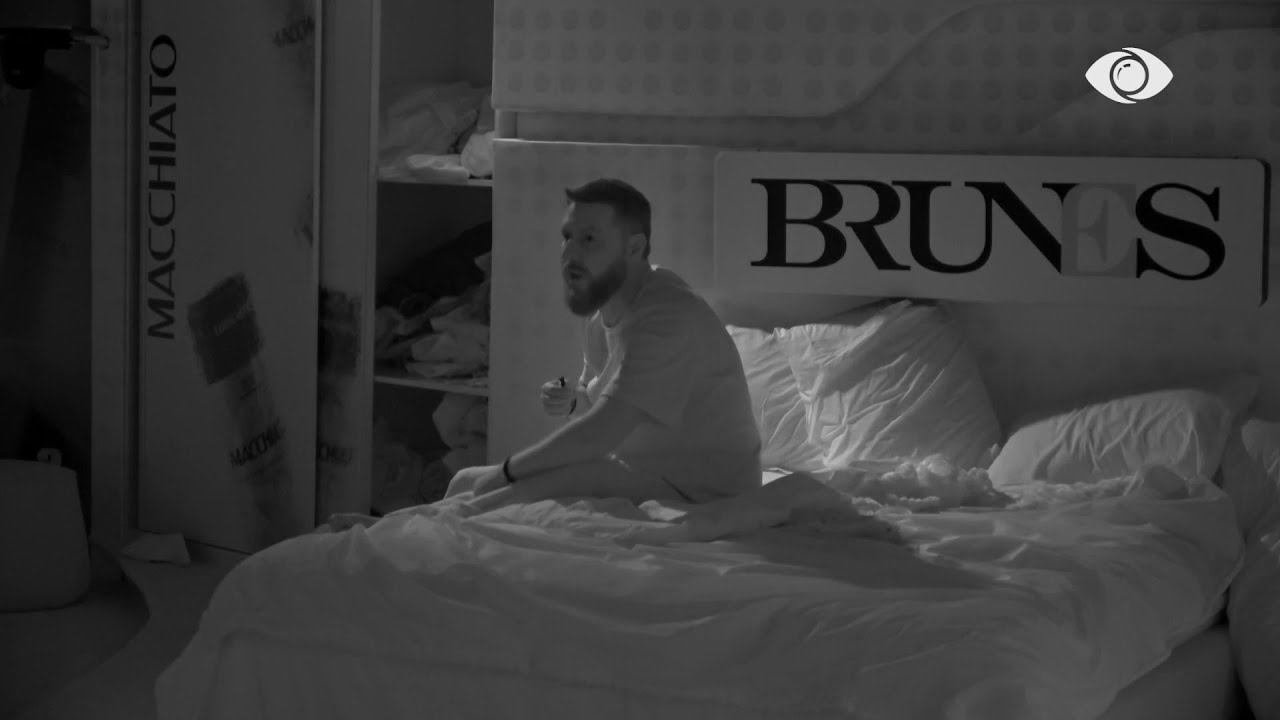 “Unë luaj vetëm, ti do skuadër”/ Kristi-Mirit: Rri se të janë ngatërruar linjat…