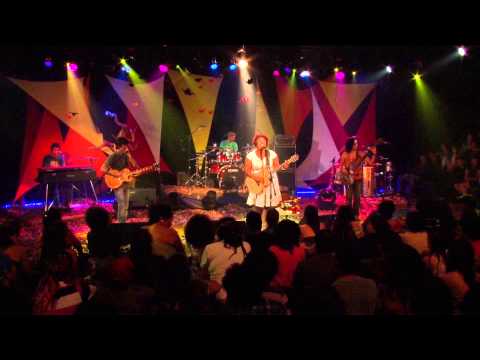 ellen oléria e pret.utu - linhas de nazca (2012)