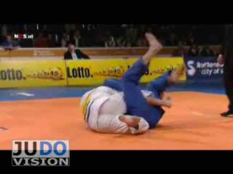 JUDO 2009 Dutch Championships: Luuk Verbij (NED) - Grim Vuijsters (NED)