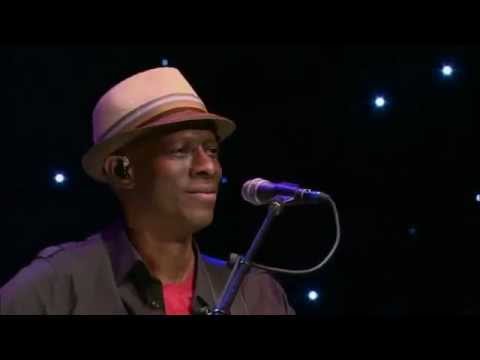 Keb' Mo' Closer @ Infinity Hall