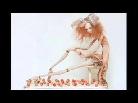 download lagu mp3 mp4 Dancing Dolls Porcelain, download lagu Dancing Dolls Porcelain gratis, unduh video klip Dancing Dolls Porcelain