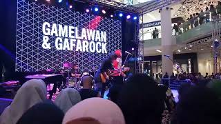 Download lagu Keren!!! Lagu barat diubah lagu jawa 'Gamelawan & Gafarock' di FanFers mp3