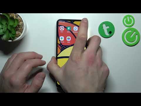 How to Turn Off Flashlight on Motorola Moto E13?
