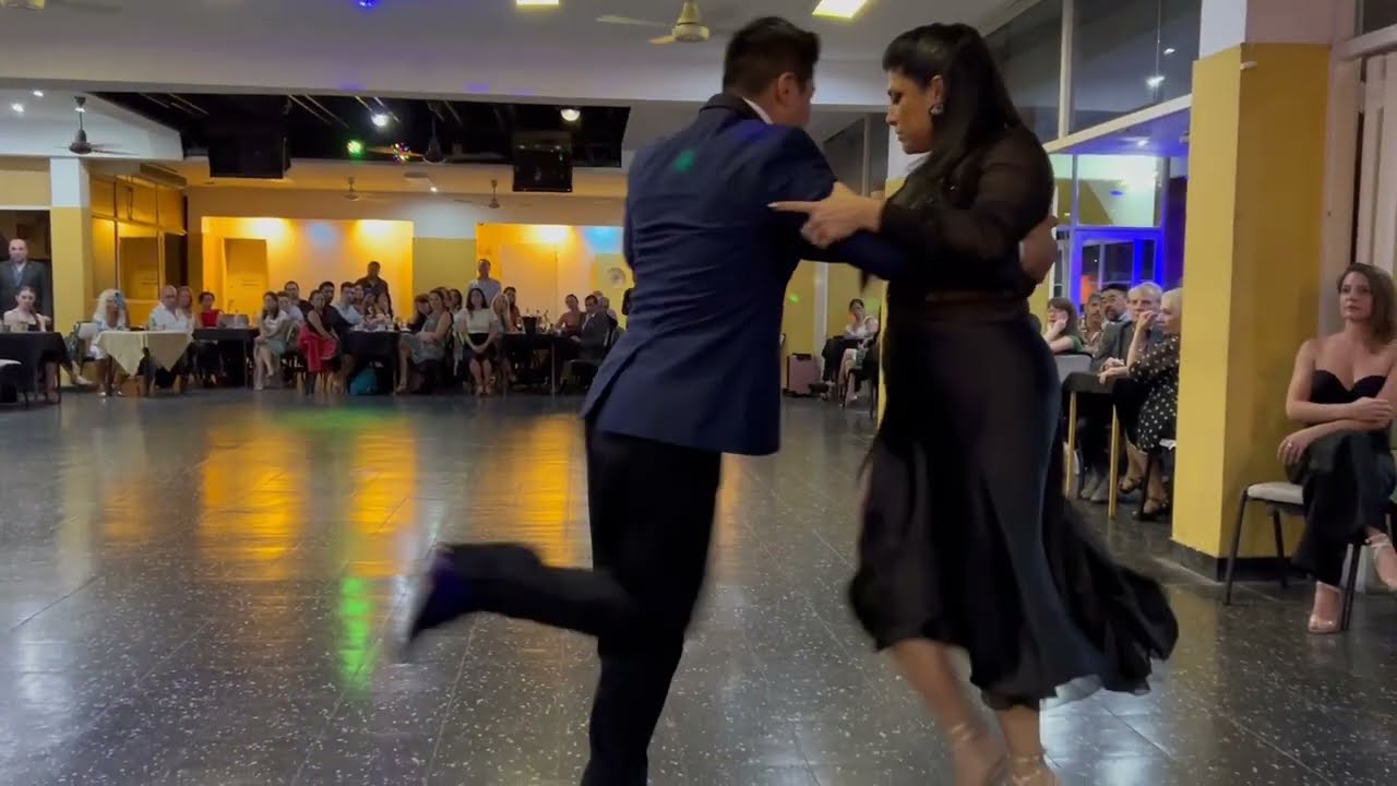 Video thumbnail for María Inés Bogado y Jorge López  - Milonga Gente Amiga - 28/ENE/2023 (2/3)