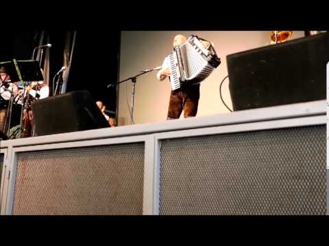 Hauskapelle Avsenik - Mit dem Akkordeon durch Begunje