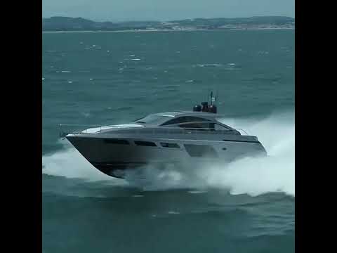 YACHT 2022 PERSHING 6X DTI GROUP