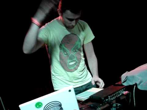 Pixelord - .../ Flower Cannon @Realno Sorry Live Beats Party [Moscow, 16tons 12.06.10]