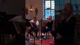 Precis som du vill 🤎 (Jens Hult) Ida Ljunggren sång &amp; Hugo Lundström gitarr!