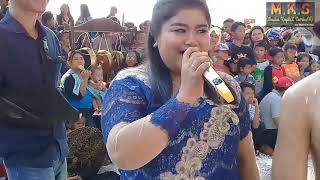 Download lagu Jathilan Yudho Mudho Turonggo Babak Ganendra Diwangka Ft Celeng Benceng Live Tlogo Jonge Semanu GK 2 mp3