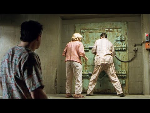 طفل اتولد واتربى  في مخبأ تحت الارض  بعد 35 سنه يخرج للعالم ملخص فيلم blast from the past