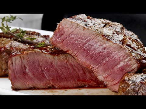 The Difference Between Rare Steak & Rare Chicken Explained