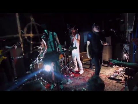TITUS ANDRONICUS WITH CRAIG FINN - STUCK BETWEEN STATIONS (HOLD STEADY)
