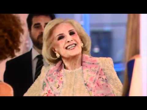 Es La Dueña video