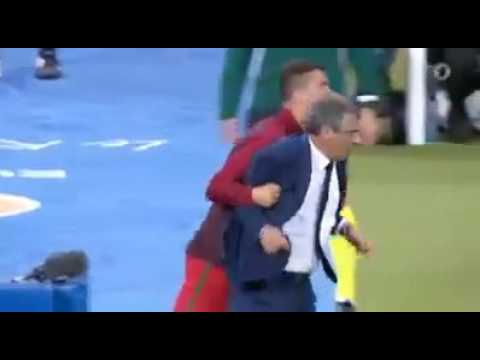 Cristiano Ronaldo schlägt vor Freude Trainer zusammen Portugal vs Frankreich EM Finale 2016