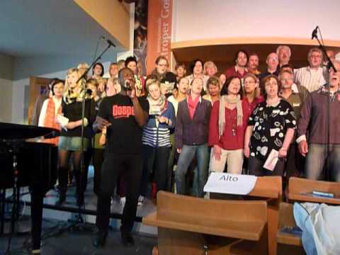 Bottroper Gospel Workshop Chor - Glory to Glory mit Ruth Waldron