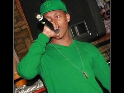 Young Juby Ft Raicho & Chuchu De Straat Is Koud