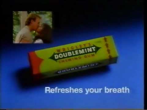 LWT continuity / ad break to ITN Sunday Evening News - Sunday 17th October 1993