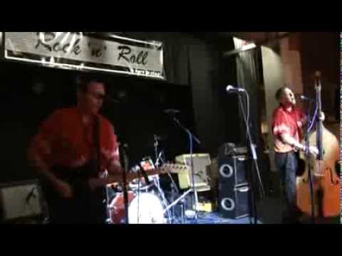 The Roosters You Keep A Knockin But You Can't Come In@Riviera Rock N Roll Paignton.