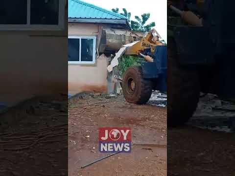 Residents evicted from Savannah Junction near Tema as private developer enforces court ruling.