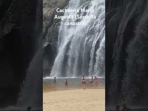 Cachoeira Maria Augusta, localizado entre os municípios São João Batista do Glória e Delfinópolis MG
