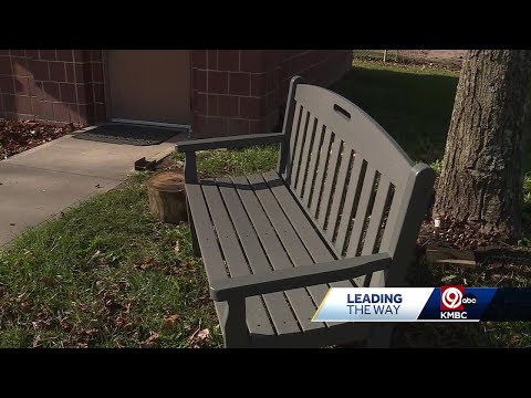 Wyandotte County turns plastic into park bench